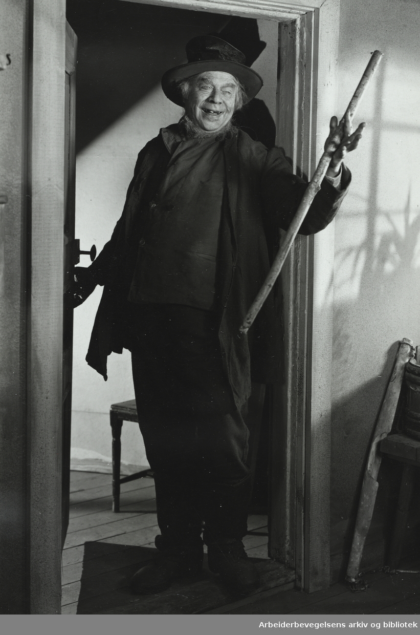 Georg Blomstedt i rollen som "Løparnisse" i Gustaf Edgrens spillefilm "Värmlänningarna" fra 1932. Arbeidermagasinet/Magasinet for Alle