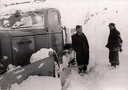 Snøbrøyting på Gaularfjellet vinteren 1953-1954