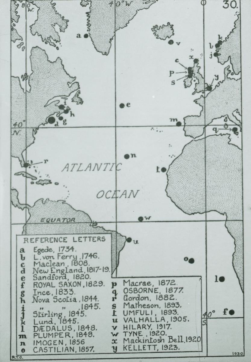 Glasnegativ med motiv av karta över Atlanten och omkringliggande landområden. Bokstavsreferenserna på kartan visar platser och årtal som havsvidunder observerats.