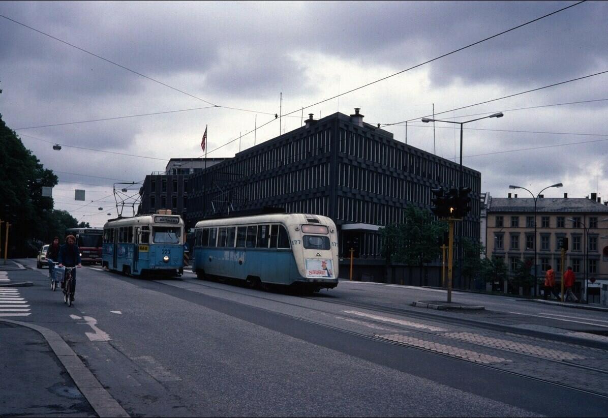 Oslo Sporveier, E1 177 linje 9, MBO 223 linje 1, Drammensveien.