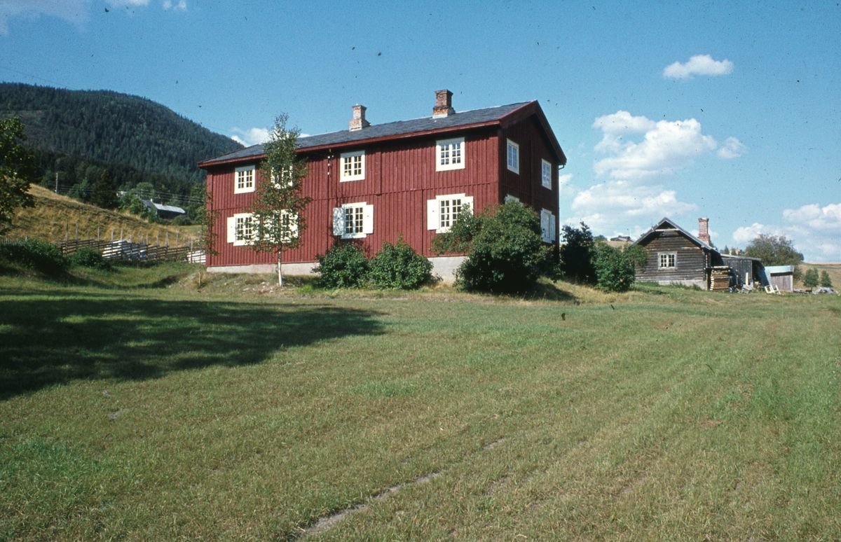 Hovedbygningen Rendalen gamle prestegård (Bull-museet)
