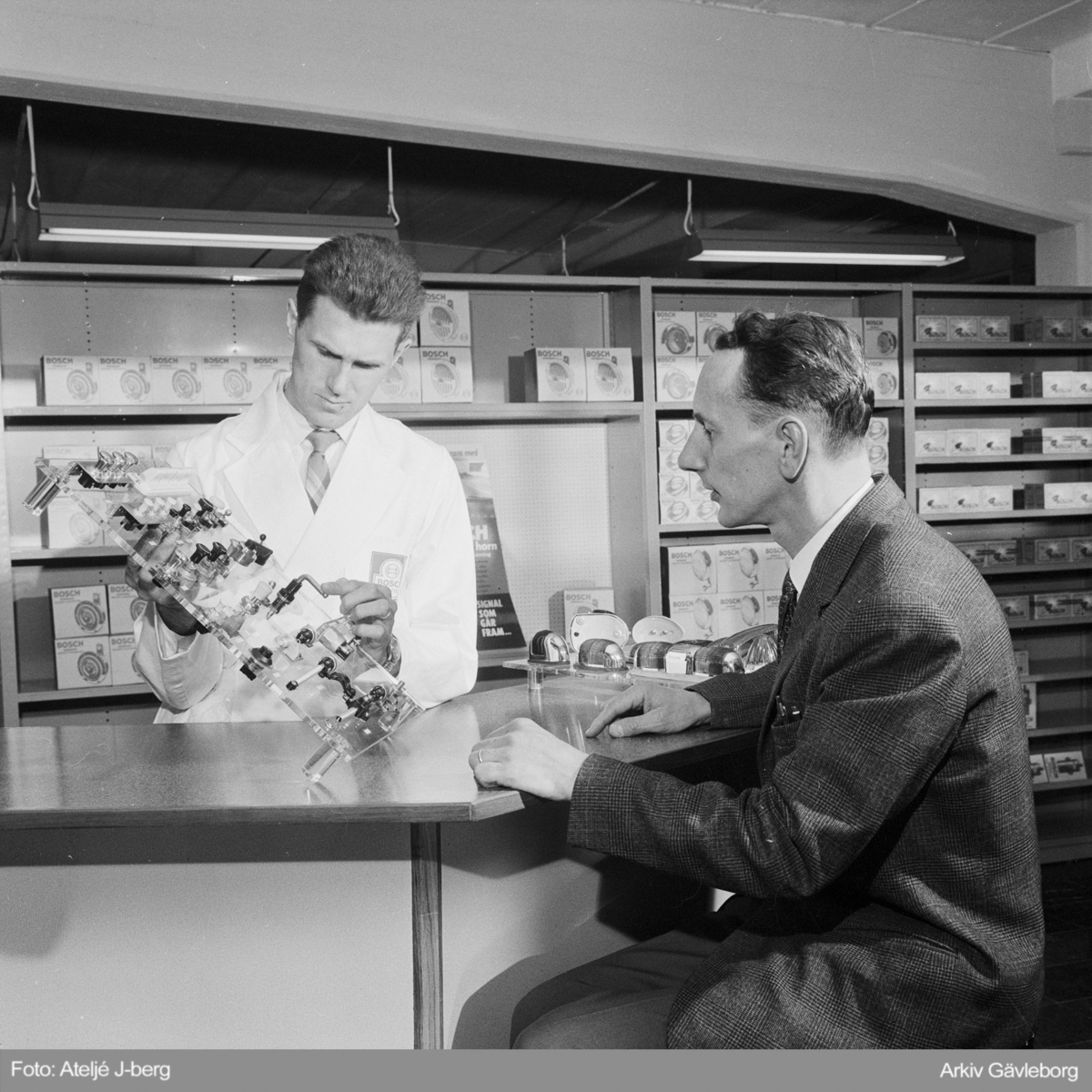Bosch AB 1959, interiör och exteriör. Parkvägen 50, Gävle.