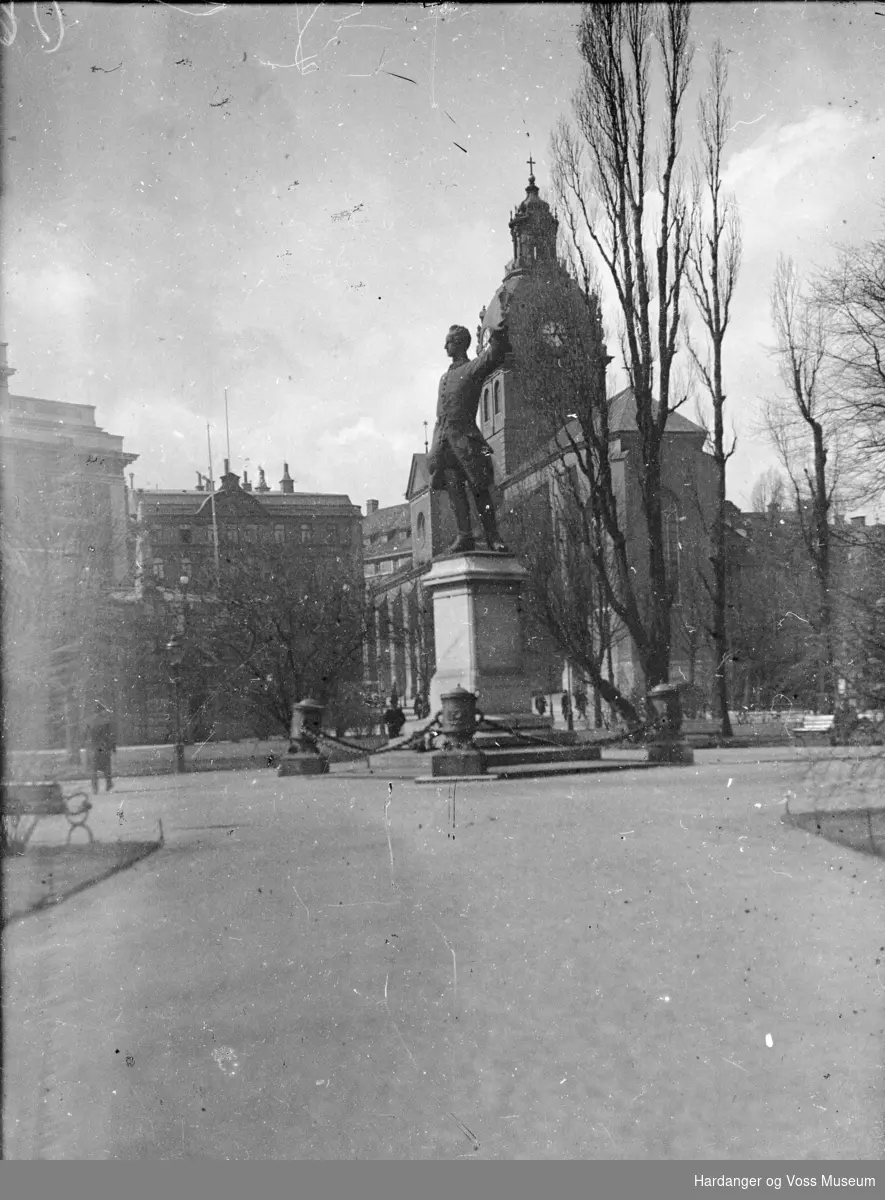 Bygate, park, statue