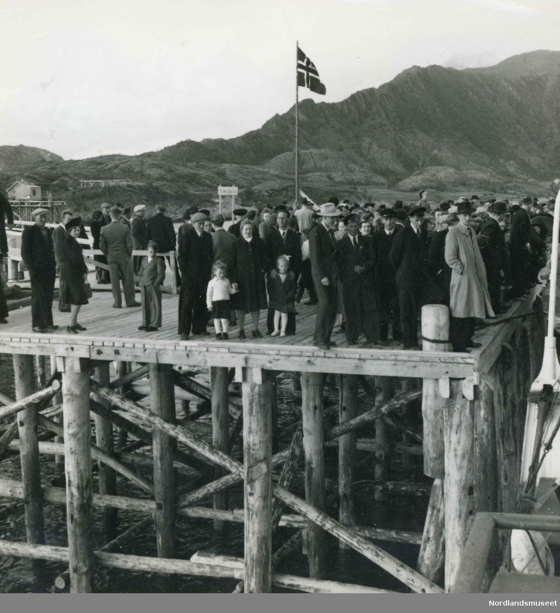 Innvielse av pælekaia på Myklebostad (Leinesfjord) i Leiranger, 23. juni 1949.