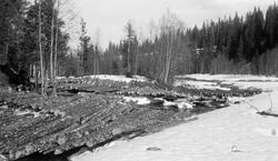 Tømmertillegging ved elva Vismunda i daværende Biri kommune 
