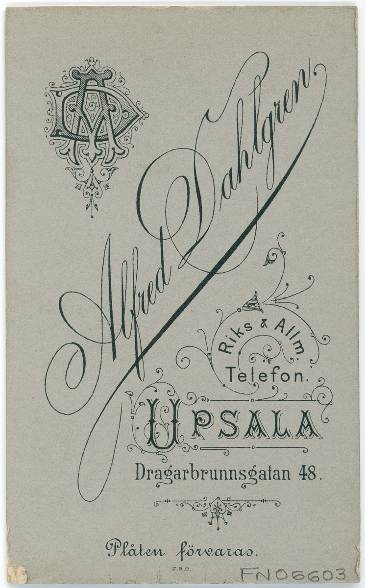 Kabinettsfotografi - ung kvinna, Uppsala 1901