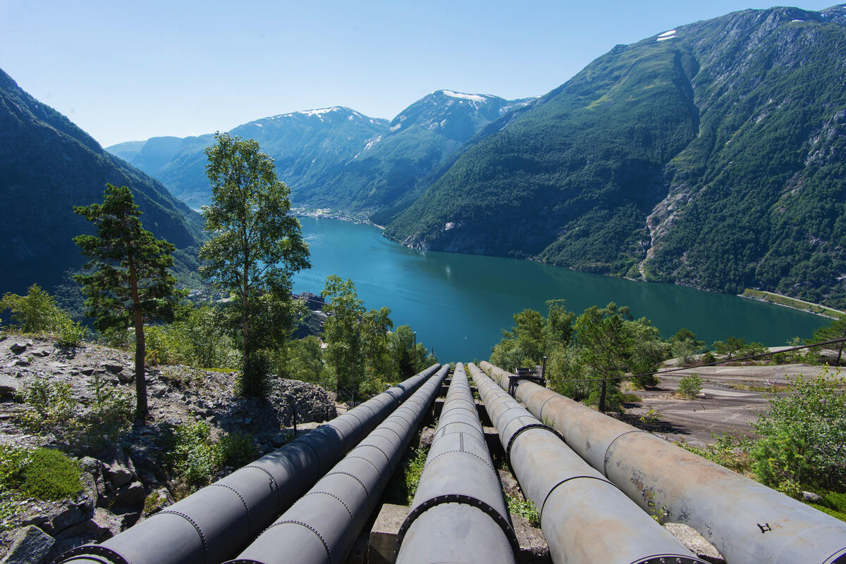 Rørgaten fra Lilletopp, med utsikt innover fjorden