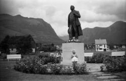 "Volda"."Hovden monument".avduket 14.08.1960.."1960"