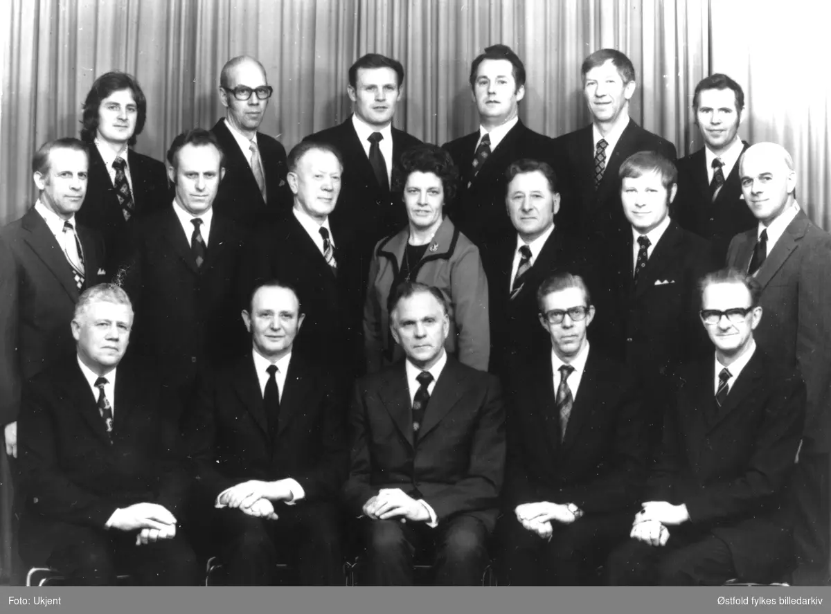 Medlemmer av Varteig kommunestyre fra 1972 til 1975. Ordfører er Einar Brusevold. Navneliste med plassering se fotokort.