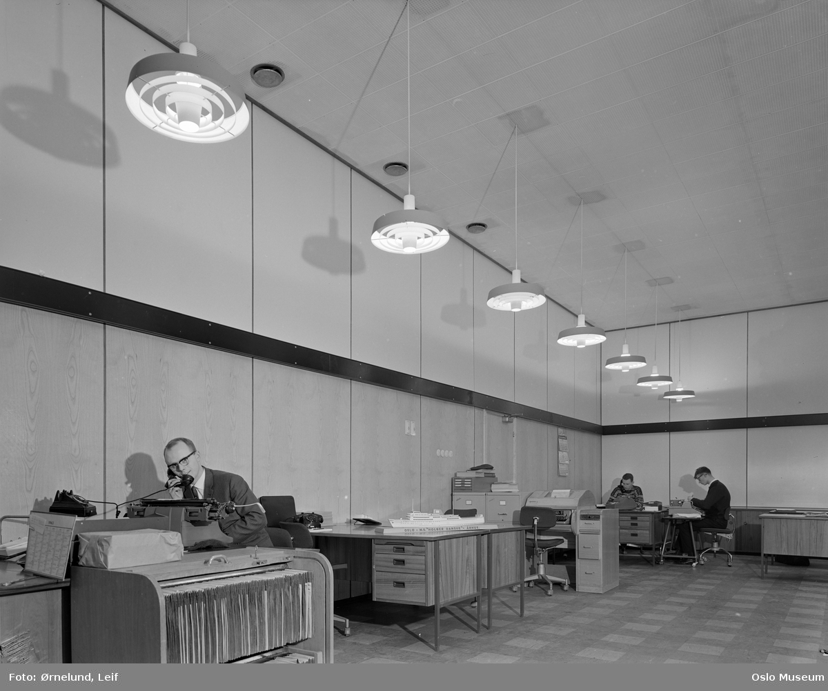 Holger Danske, terminalbygning, interiør, kontor, menn