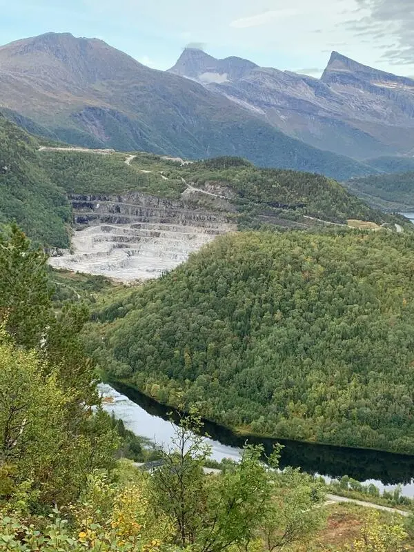 Norcems dagbrudd i Kjøpsvik