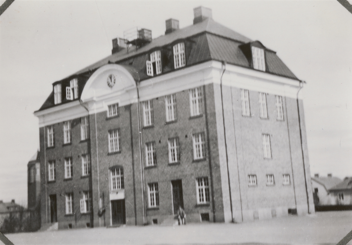 Text i fotoalbum: "Kanslihuset T 1".