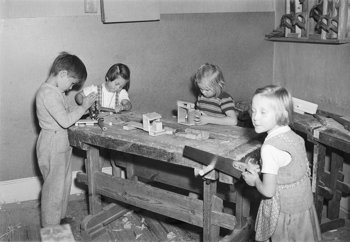 Småbarnsslöjd, Fyrisgården, Uppsala 1951