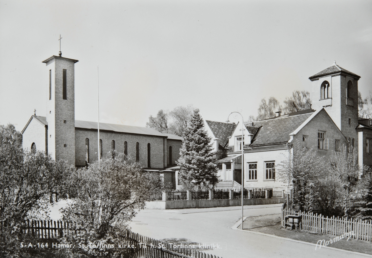 Postkort, Hamar, Torggata, Katolske menighet, St. Torfinn kirke, St. Torfinn klinikk, øyeklinikk, Heidmannsgate 32,