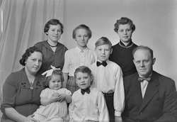 Johannes Nygård med familie