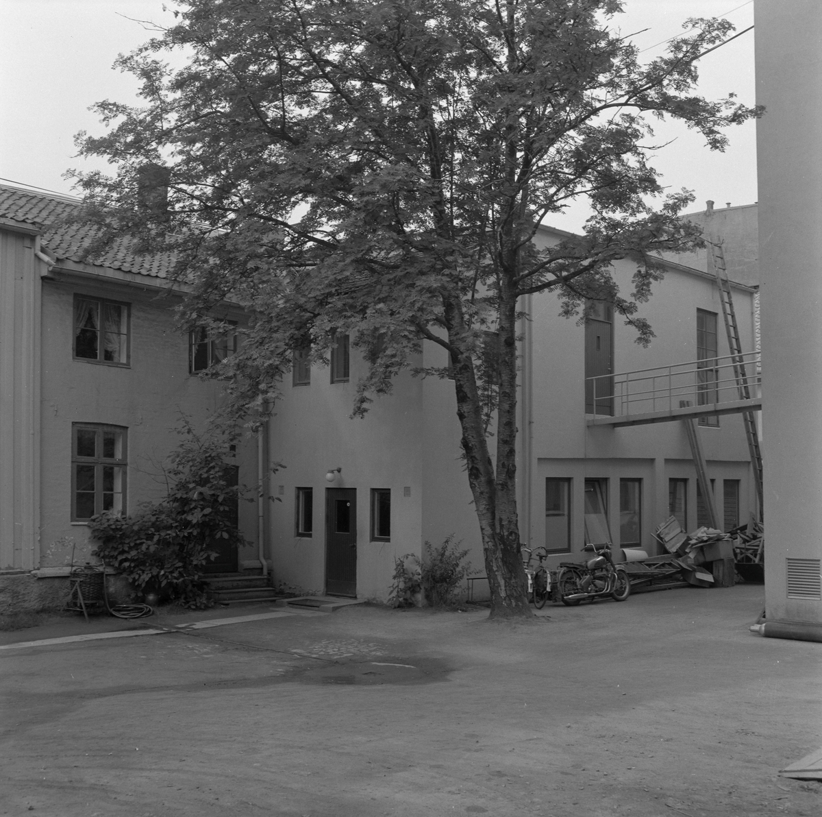 Bakgården med atelier og farvelaboratorium i Nordre gate 6.