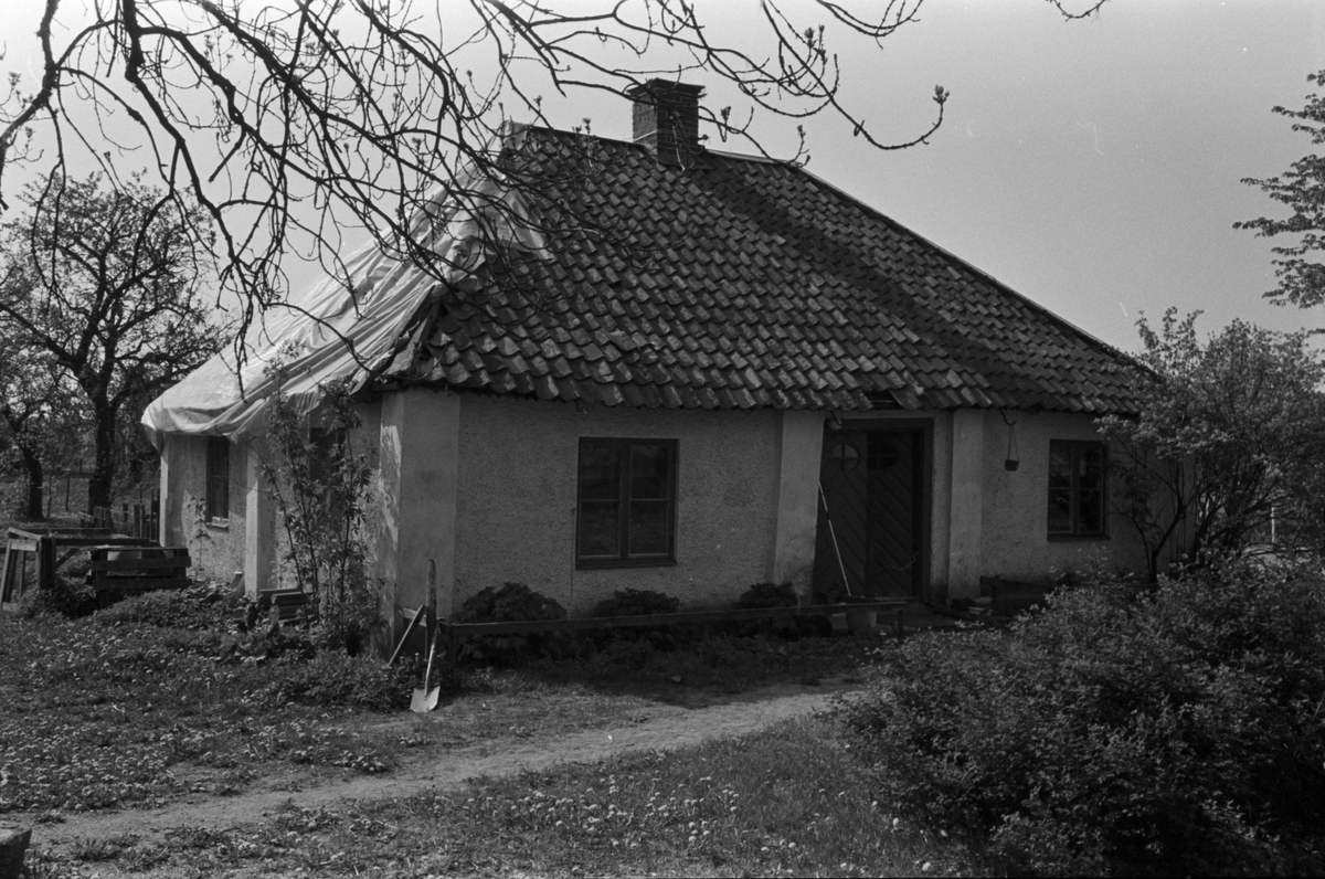 Södra flygelbyggnaden, Valla 3:1, Vårfrukyrka socken, Uppland 1990
