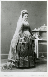 Grimsgaard, fru distriktslege, ved ekteskaps sølvbryllup 188