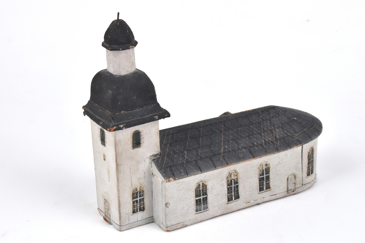 Modell av Ryda kyrka i nuvarande Varabygdens församling, skara stift. Utförd i trä med detlajer i ståltråd.