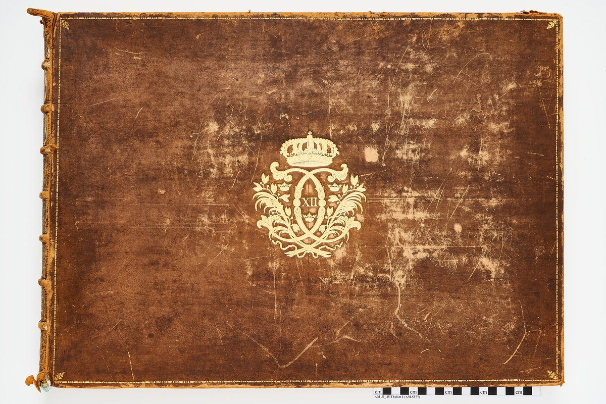 Inledning och register till bokverk med avbildningar föreställande eldrör tagna som troféer av den svenska armén åren 1700-1702, utförda av syskonen Anna Maria och Philip Jakob Thelott.