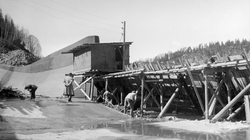 Støpearbeid ved kraftstasjonen på Vamma i Nedre Glomma i 193