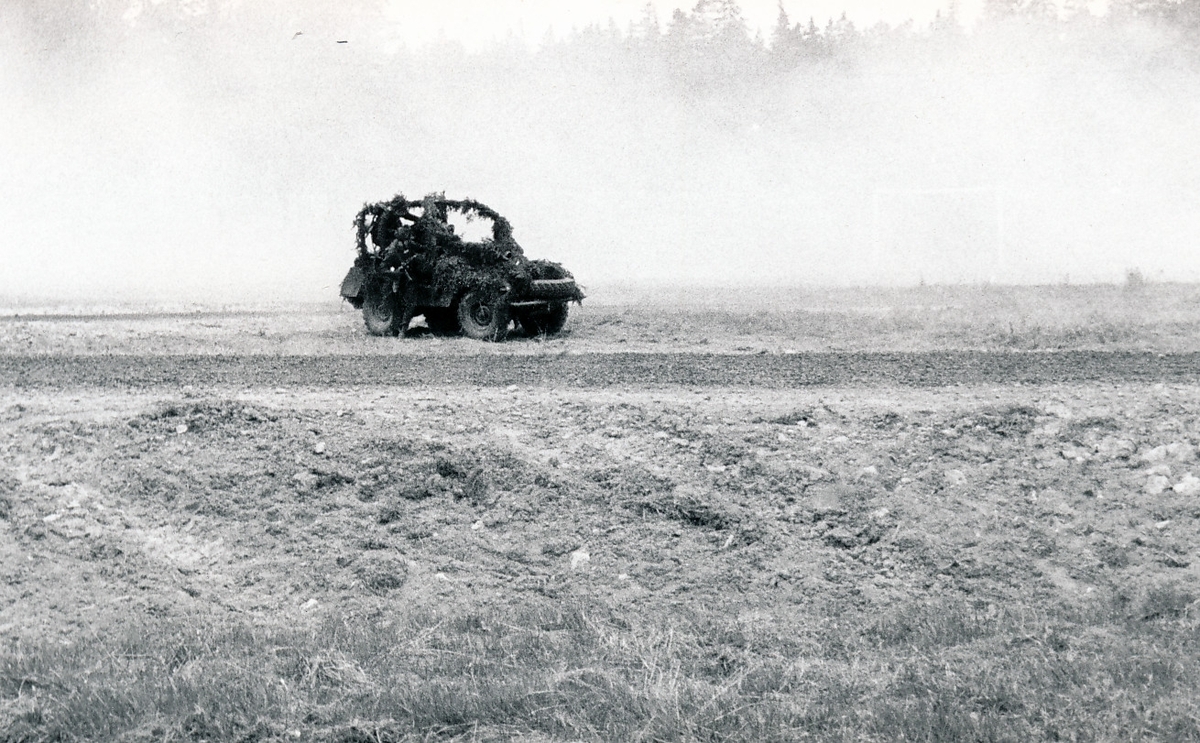Regementets och försvarsområdets dag den 4 maj 1974

Två bilder
Stridsförevisningar på Uppgårdsgärdet, här pansarvärnspjästerrängbil 9031.