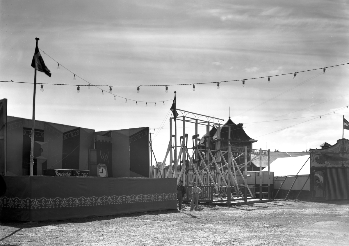 Svenska nöjesfältet  på cirkusplatsen i Klara år 1936.