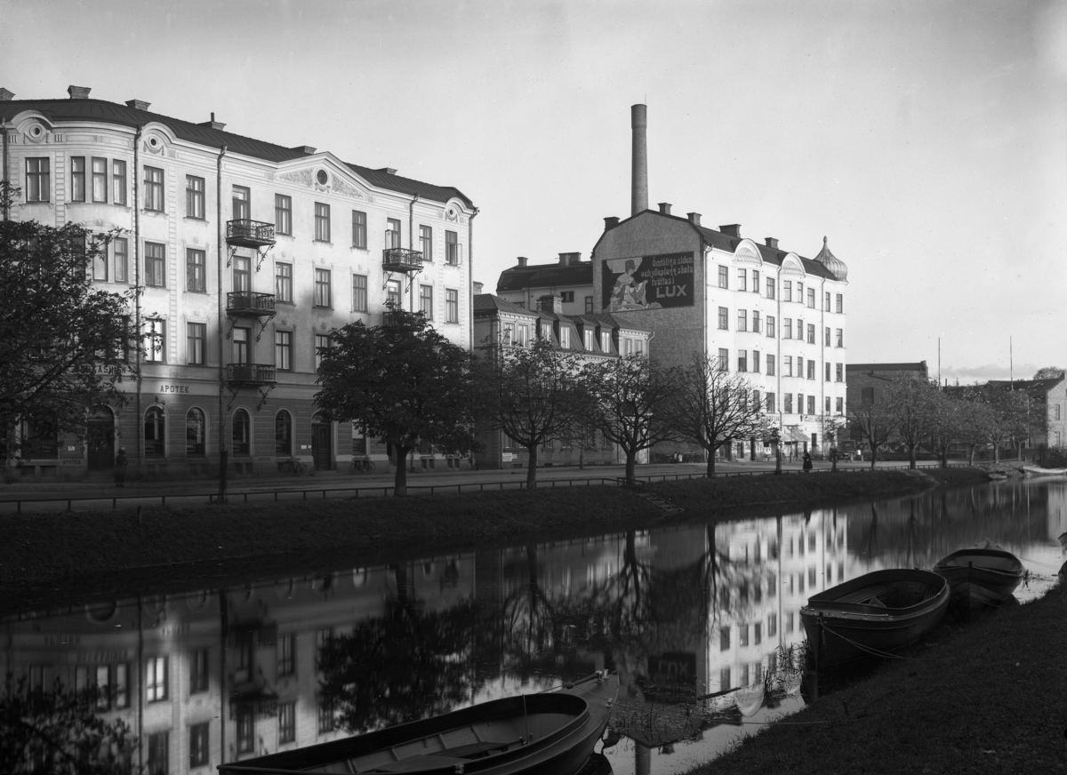 Centralpalatset, Segers hus och Mariedal 8 i kvarteret Bävern i Haga år 1928.