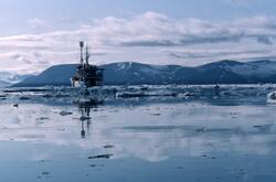 Forskningsskipet Lance tokt Svalbard, her i Storfjorden