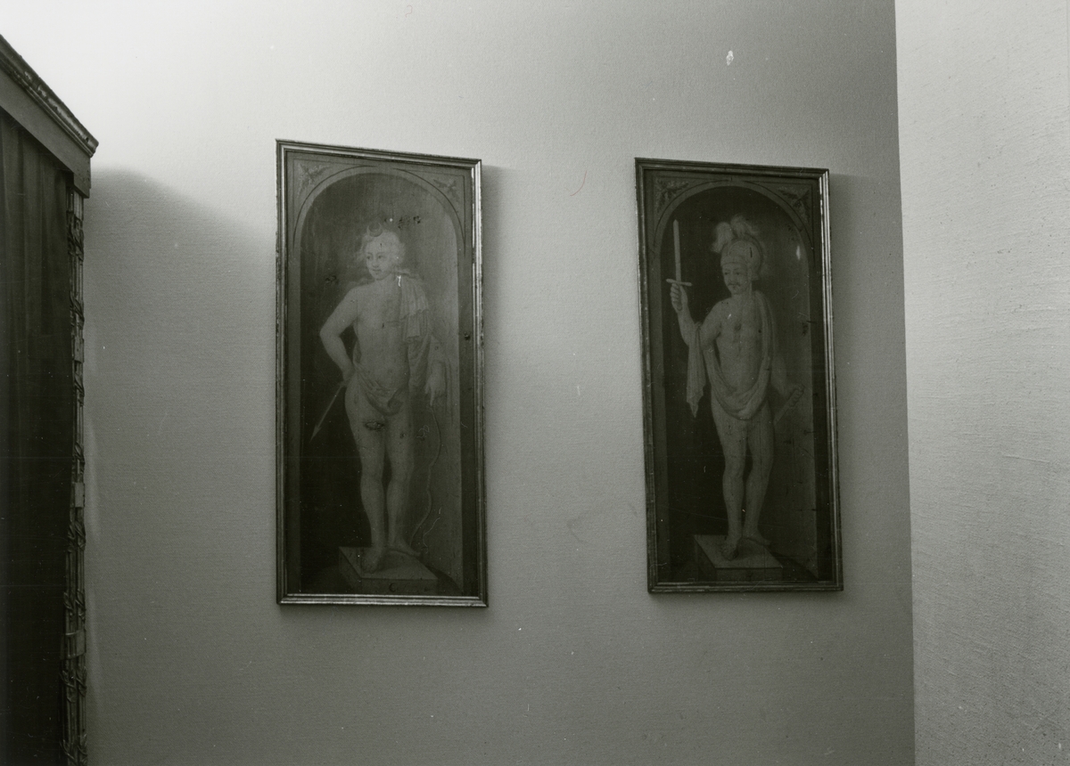 Den permanenta utställningen fotograferad 1987. Paneler från AMPHION föreställande Venus och Apollo.