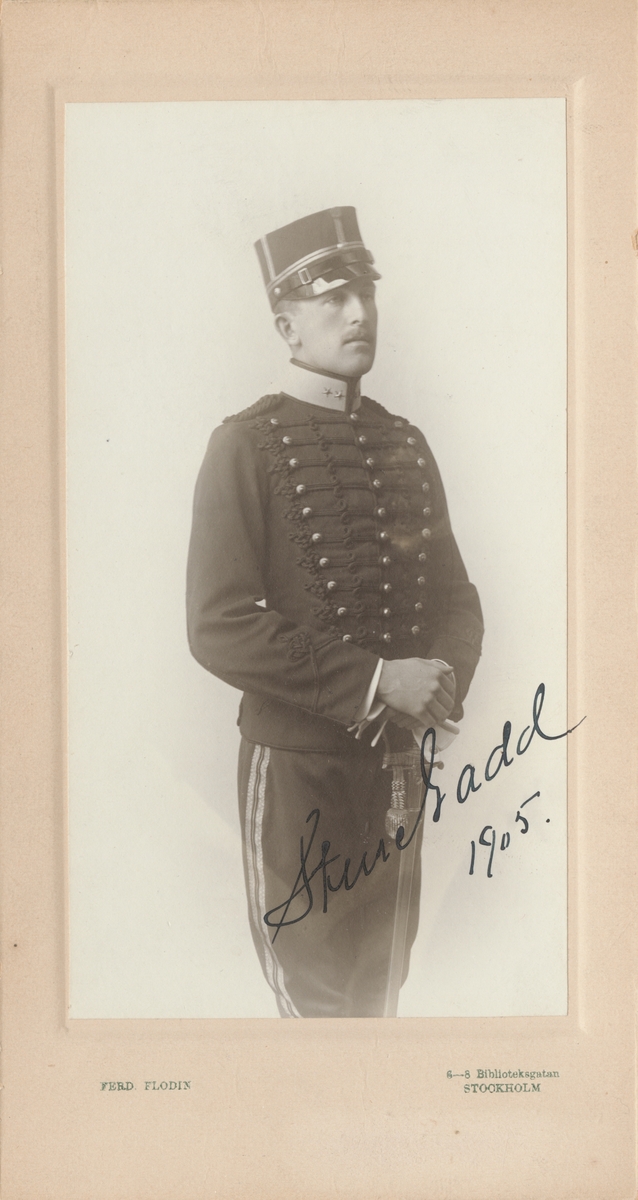 Porträtt av Sture Gadd, löjtnant vid Svea artilleriregemente A 1.