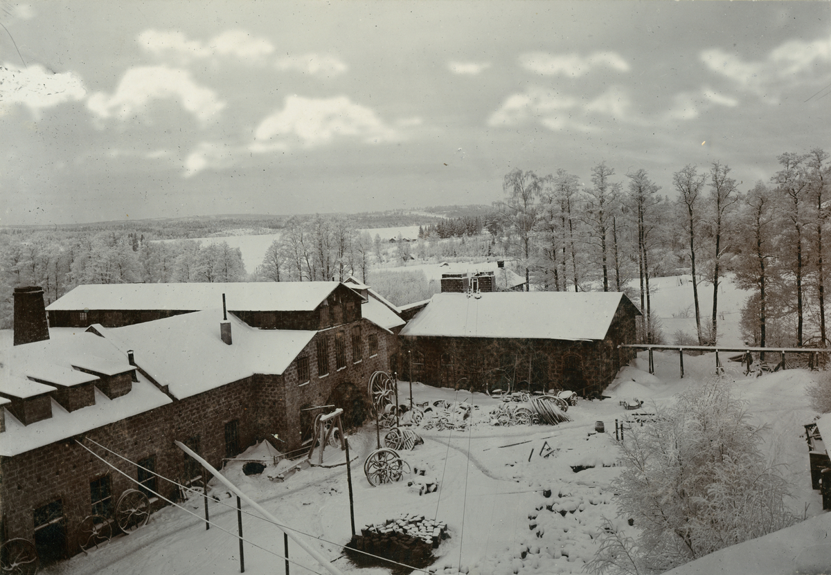 Vinterbild från Filipstads omgivningar. Utsikt från Finshyttans masugn mot nordväst.