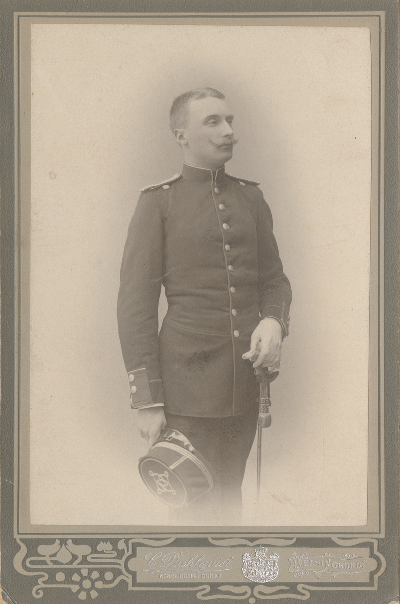 Porträtt av Axel Torsten Birger Mattson, regementsintendent vid Norra Skånska infanteriregementet.