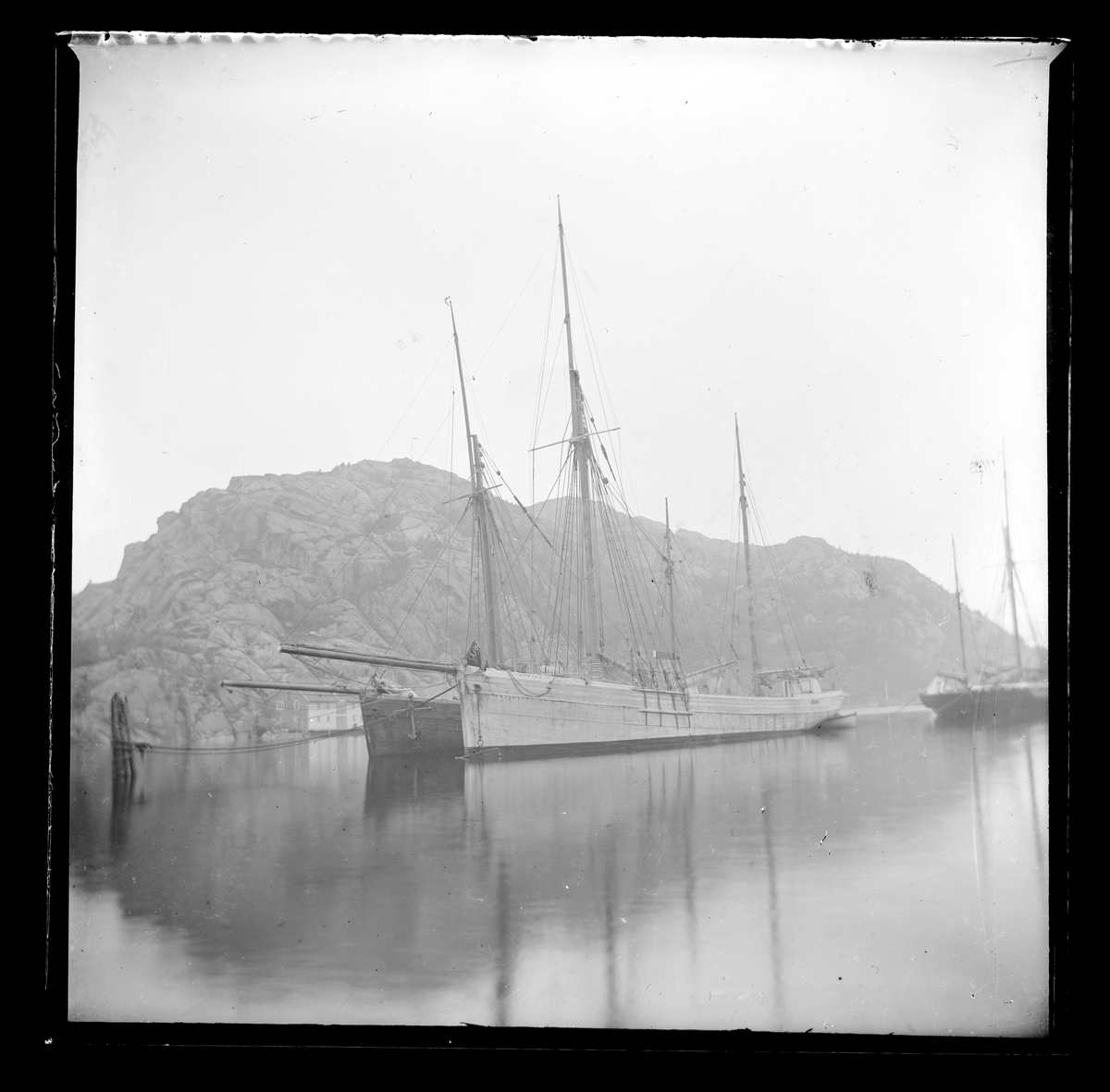 Fortøyde seilskuter i Egersund havn