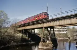 Drammenbanen. Sandvikselva stål-viadukter, pendelpilar
