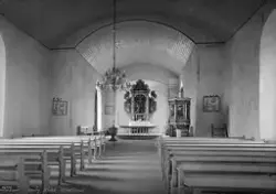 Prot: Herøy kirke inter