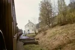 Damplokomotiv 24b 236 med veterantog på Nordsinni holdeplass