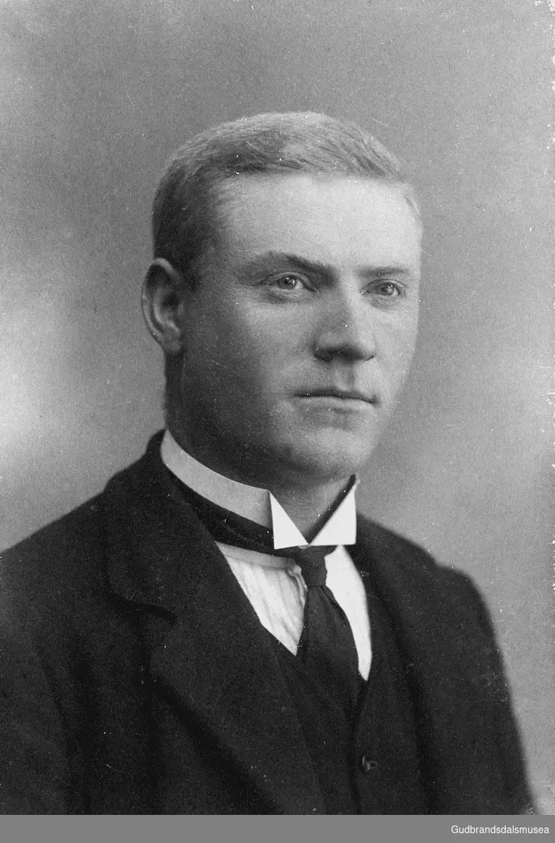 Svein Tundrali (f. 1893)