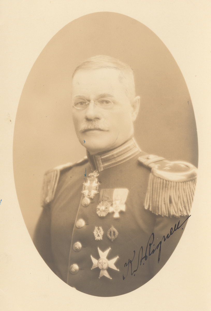 Porträtt av Karl Alfred Rignell, överste och chef för Älvsborgs regemente.