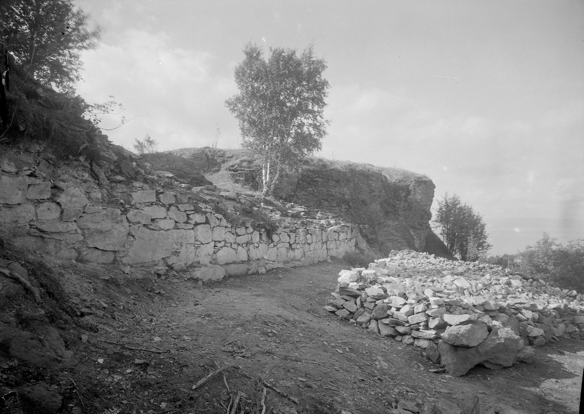 En gammel mur på Sverresborgen avdekket ved utgraving