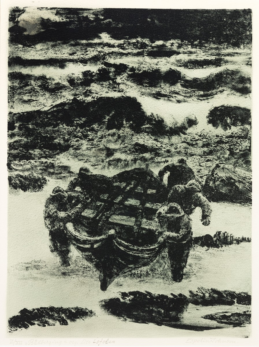 Motivet viser fem mennesker som trekker en båt på land, i bakgrunnen bølger og hav.