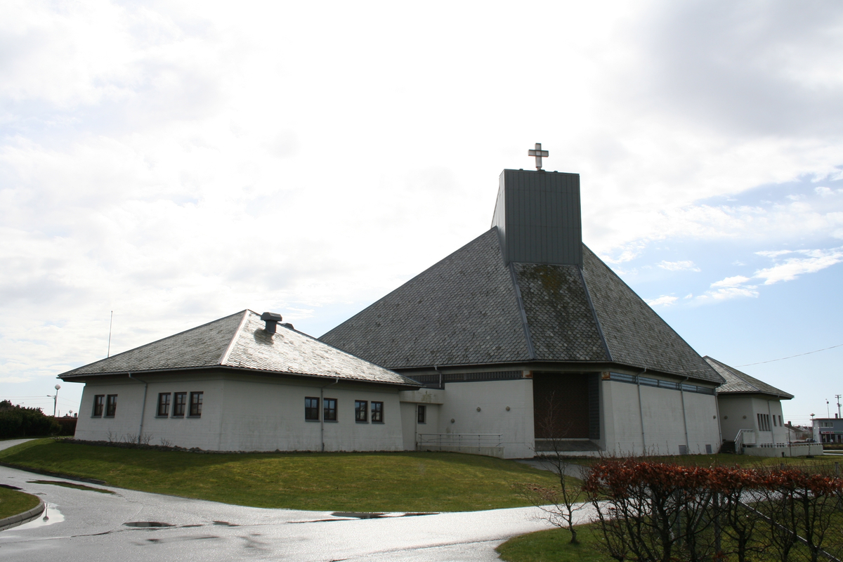 Åkra kirke, Karmøy