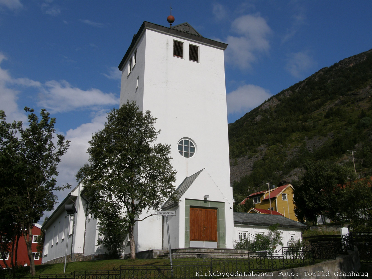 Øksfjord kirke