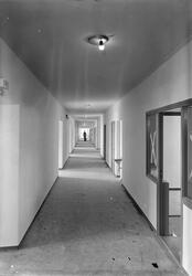 Forskjellige interiørbilder fra Huakåsen sykehus, før interi