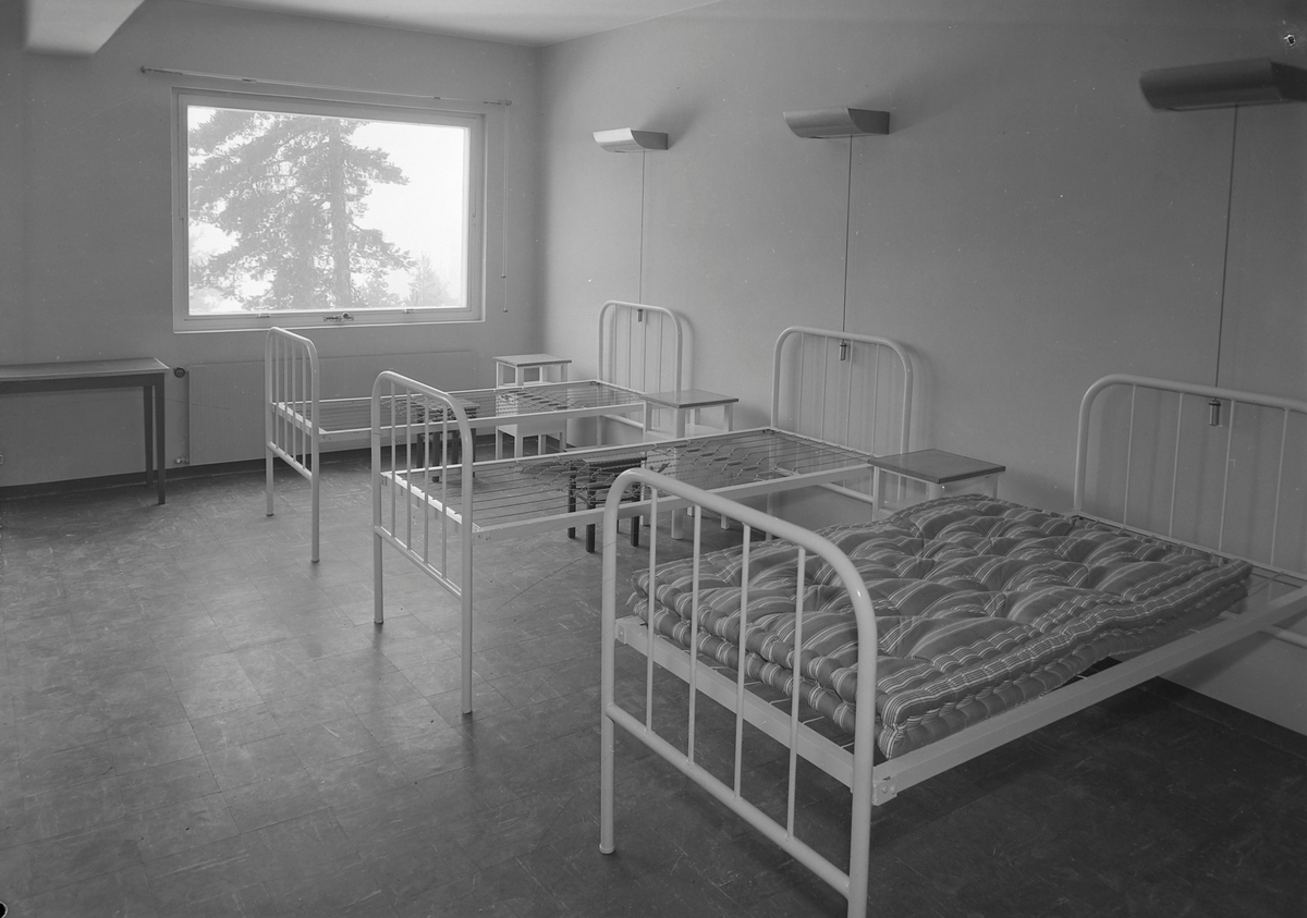 Forskjellige interiørbilder fra Huakåsen sykehus.