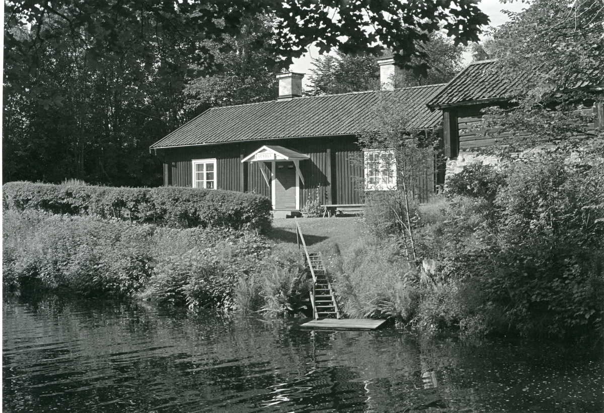 Västanfors sn.
Strömsholmsholms kanal, Semla. 1984.