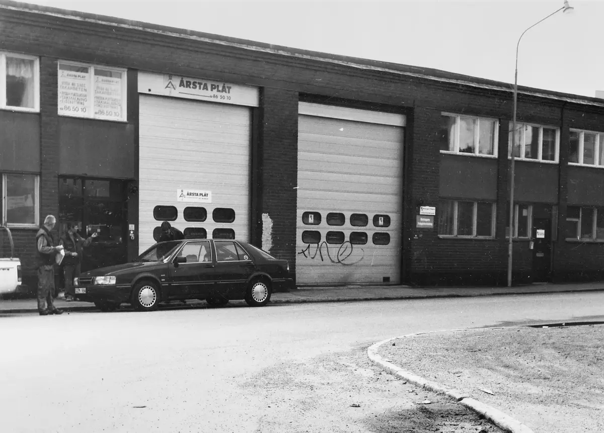 Hardemogatan i Rågsved år 1994. Här låg tidigare Rågsveds gård.
Fotograf: Stig Jonsson