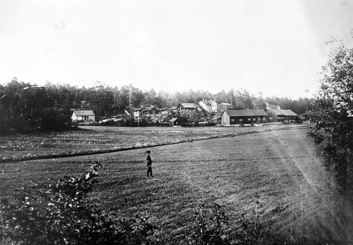 S:t Aspuddens gård år 1905 Kortet från Lennart Kellstaf ; BHF studiecirkel vt 2017:
Låg vid Schlytersvägen, revs början på 1900-talet.