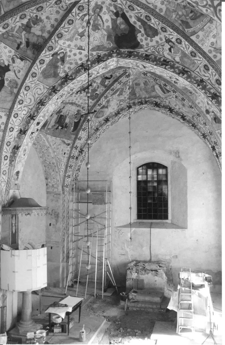 Restaureringsarbete

Täby kyrkas historia, se under relaterade objekt