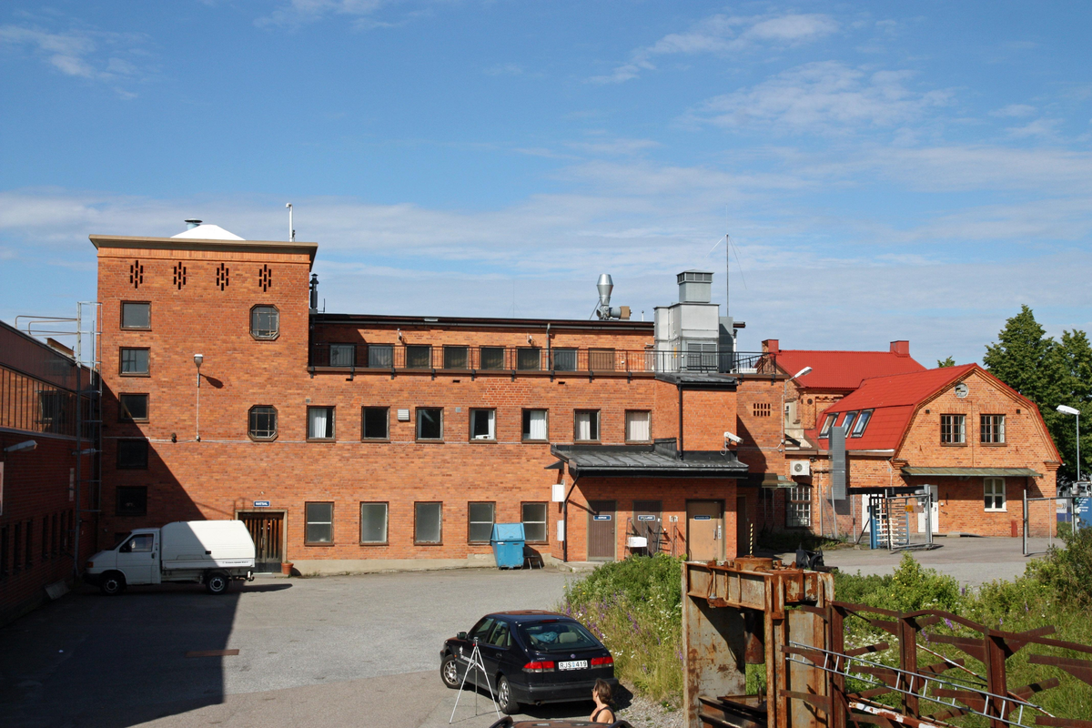 Byggnad med omklädningsrum och matsal, Bahco, Fanna industriområde, Enköping, Uppland 2012